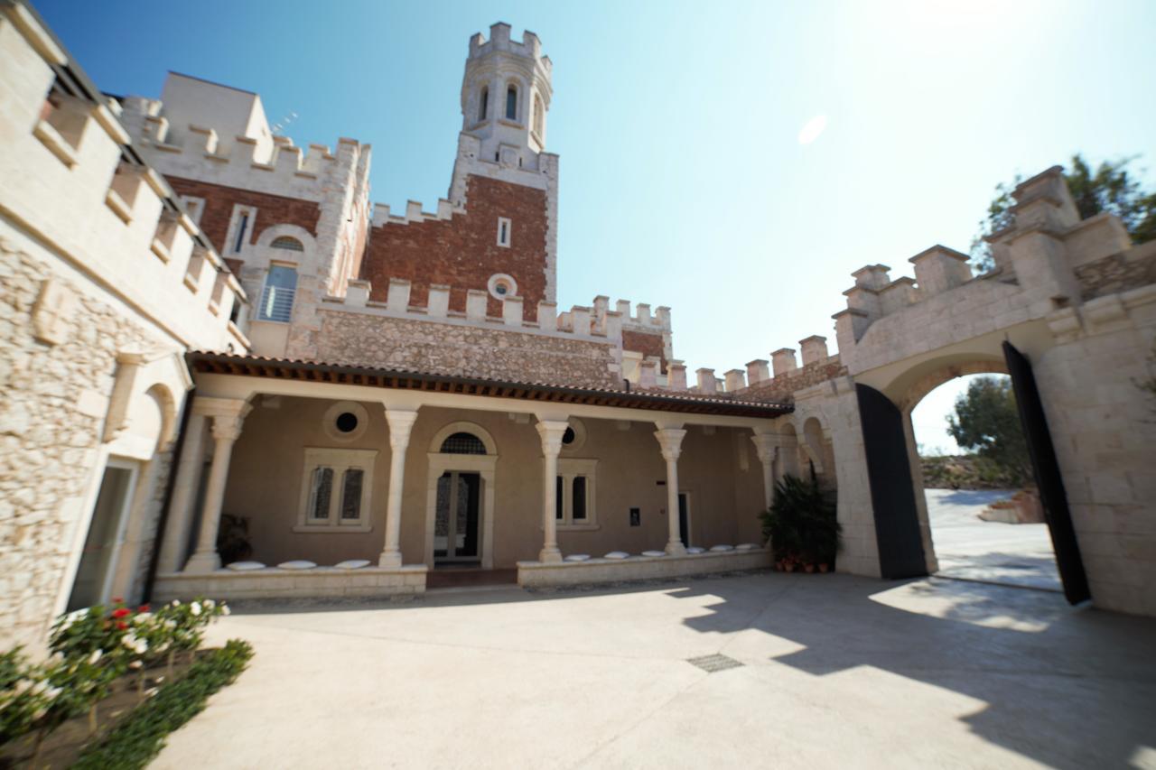 Castello Tafuri Hotel Portopalo Di Capo Passero Luaran gambar
