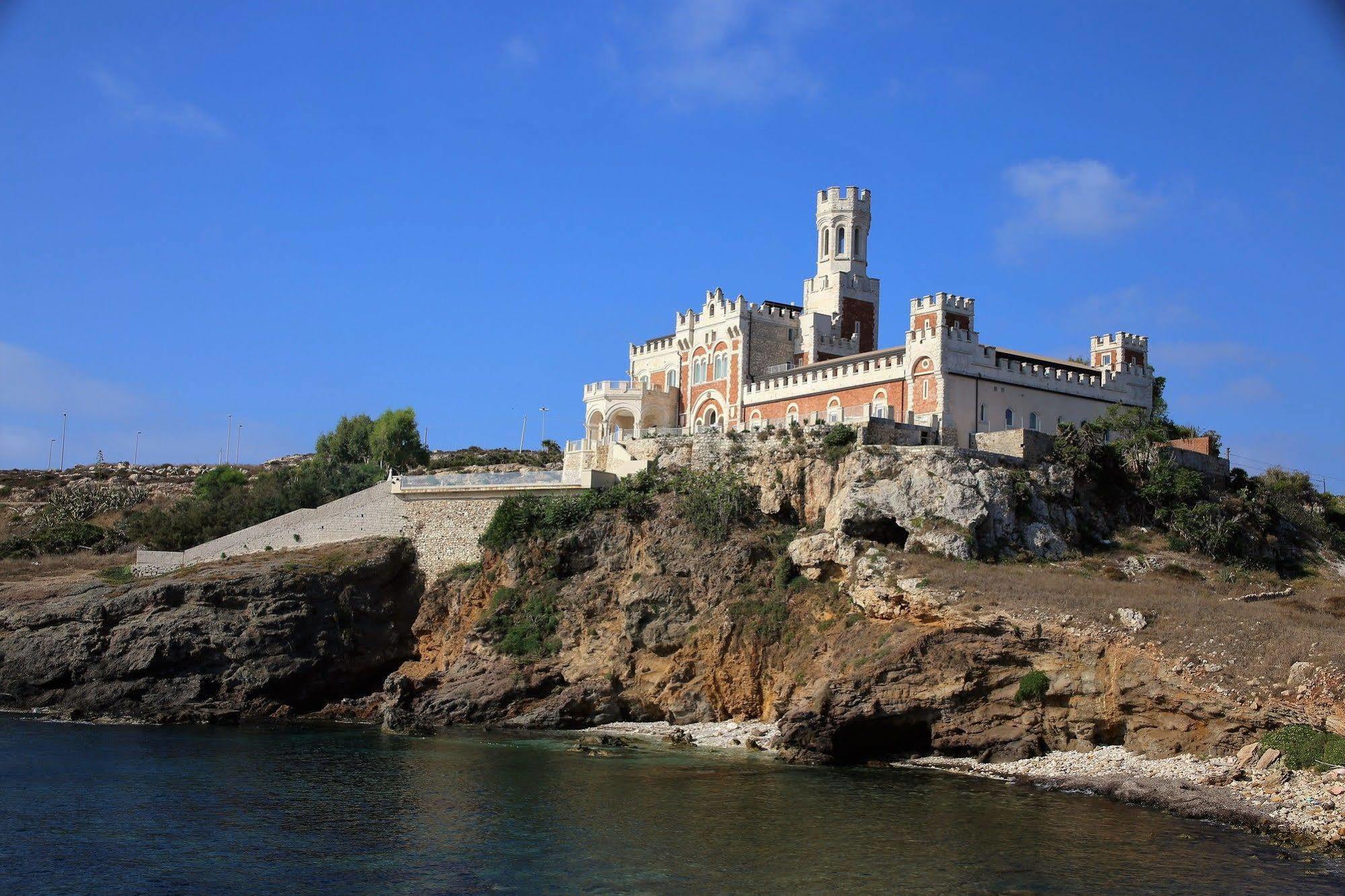 Castello Tafuri Hotel Portopalo Di Capo Passero Luaran gambar