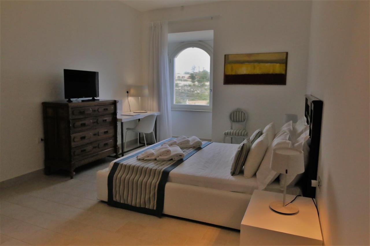 Castello Tafuri Hotel Portopalo Di Capo Passero Luaran gambar